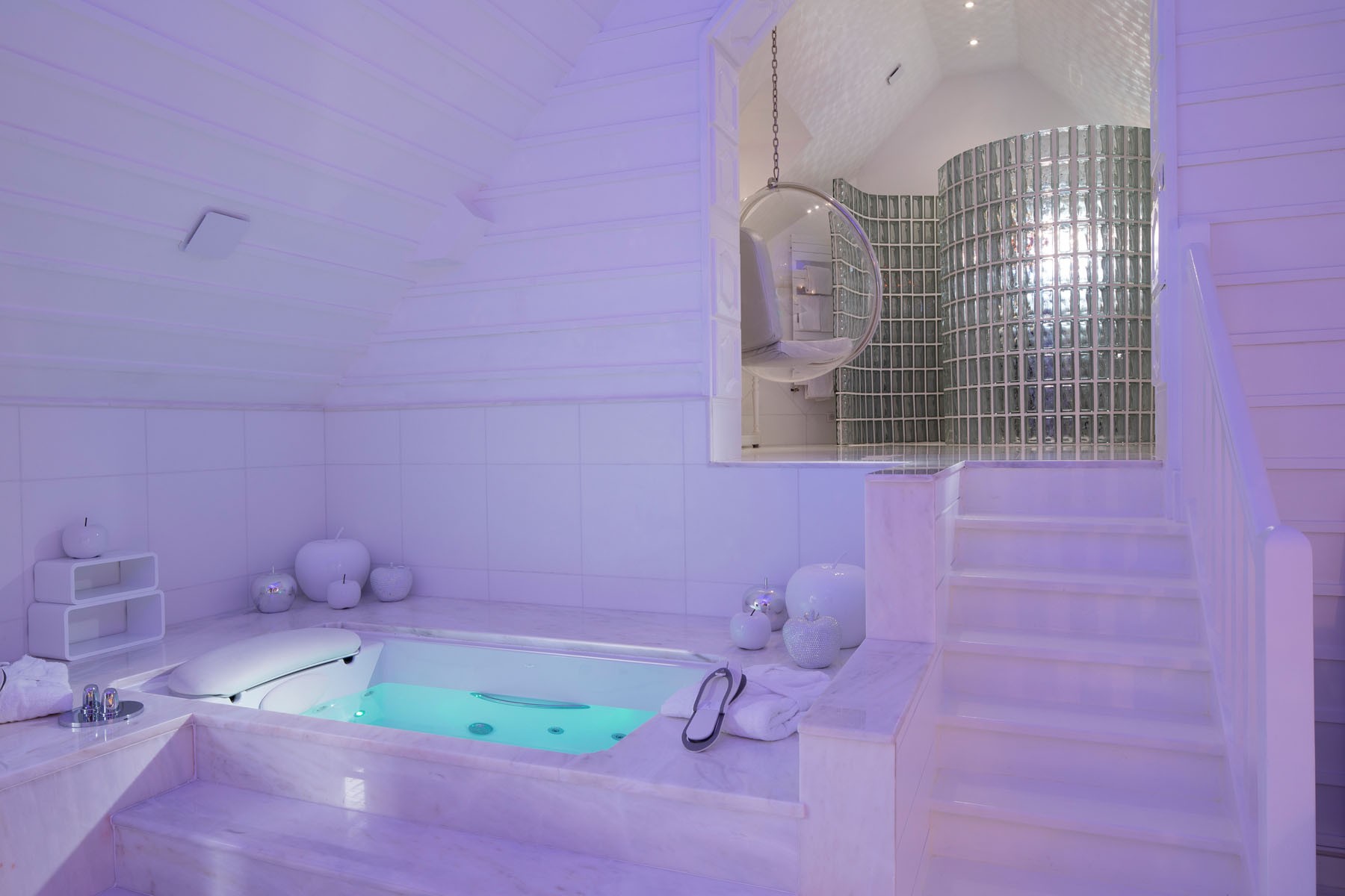 19/Chambres/Nuage et coton/Suite_Nuage_et_Coton_Hotel_Spa_Le_Lion_dOr_Pont_Leveque_HD_7.jpg